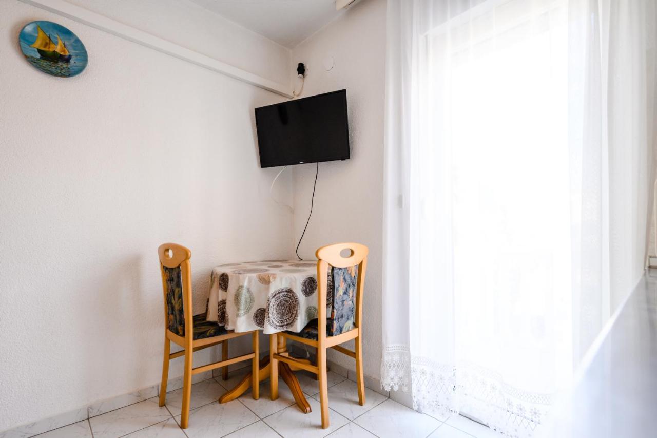 Apartmani Milka Zara Esterno foto