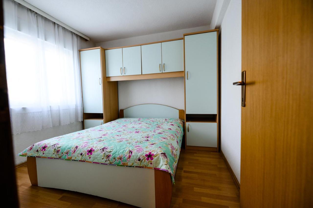 Apartmani Milka Zara Esterno foto